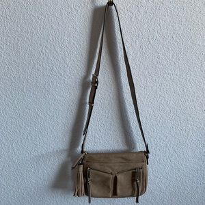 SOLD 🚫 Cream Tillys purse ✨